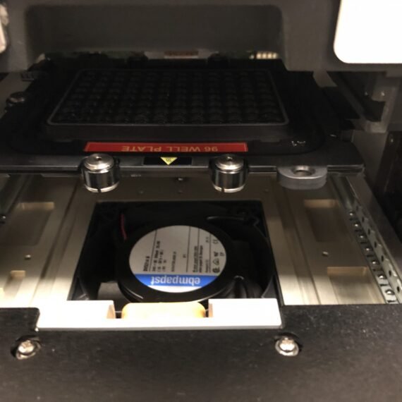 Thermo QuantStudio 7 Flex Real-Time PCR System 4
