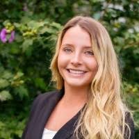 About Us 3 Dr. Amanda Brooks, DDS